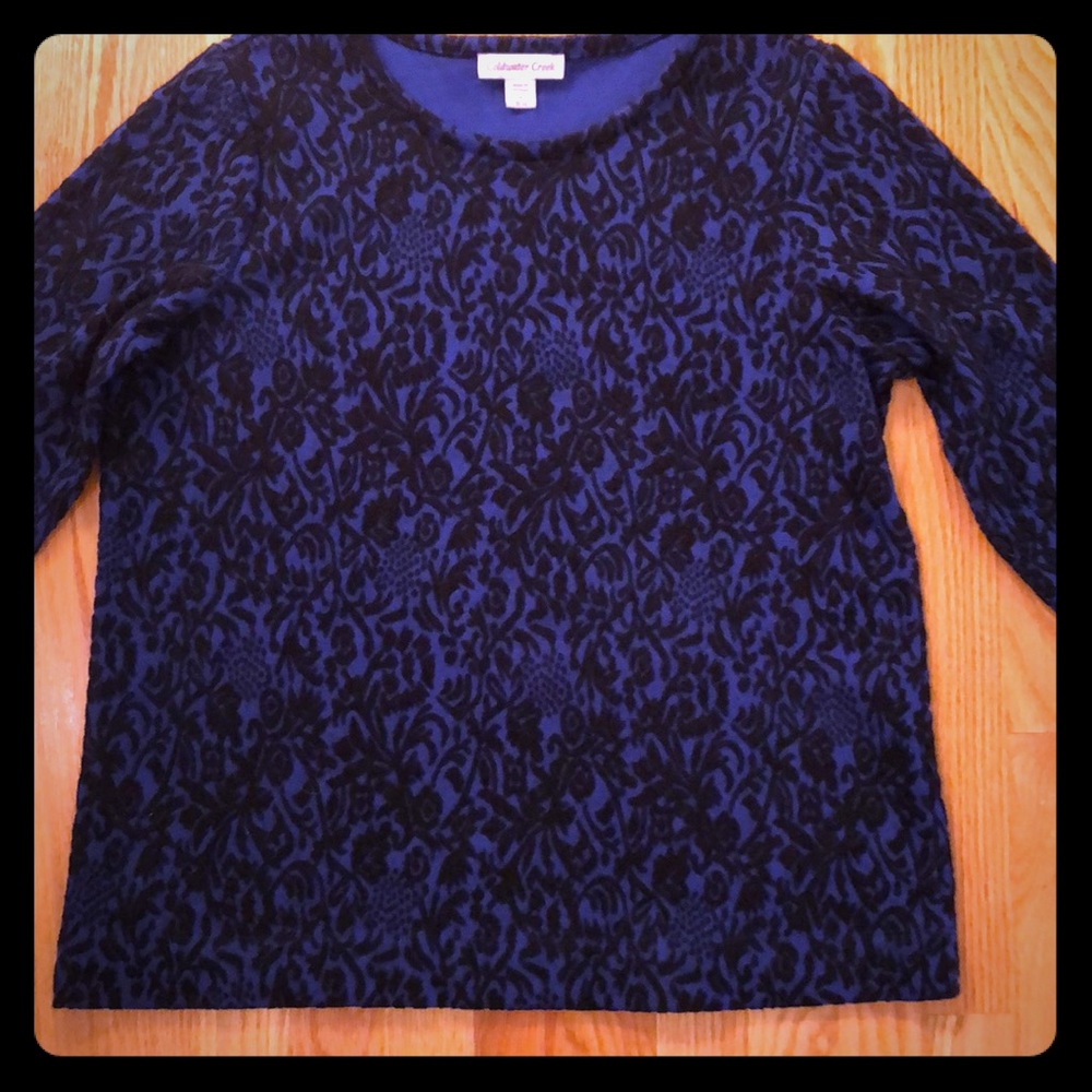 Pullover top